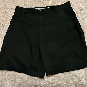 IZOD Mens Golf Shorts Black 36” waist /10.5" Inseam